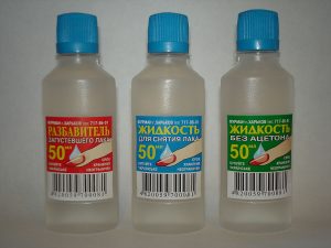 Чем оттереть клей монолит с гитары