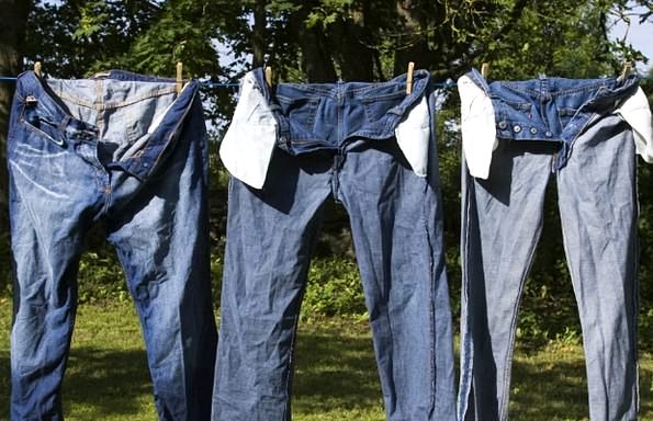 Как быстро высушить джинсы