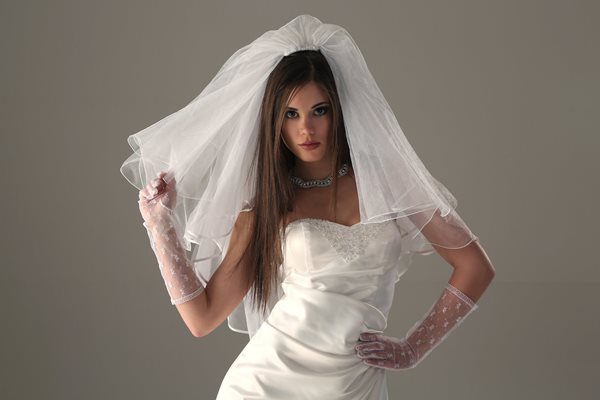 Особенности продажи свадебного платья