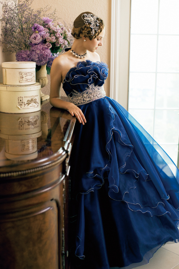 Синее готическое свадебное платье