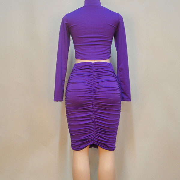 Эротичное фиолетовое платье-перчатка с обнаженной талией