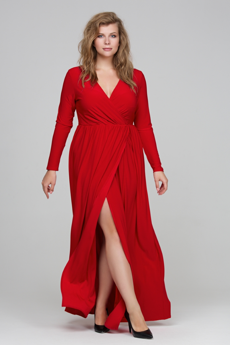Платье с запахом красное