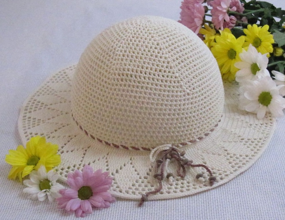 Вязаные цветы для летней шляпы